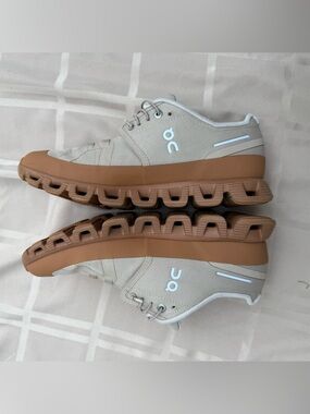 On Running Gum Sole Women’s Running Sneakers